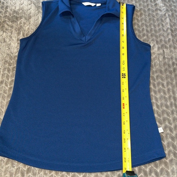 Lady Hagen Sleeveless Golf Short.  Size Small. - Picture 3 of 8